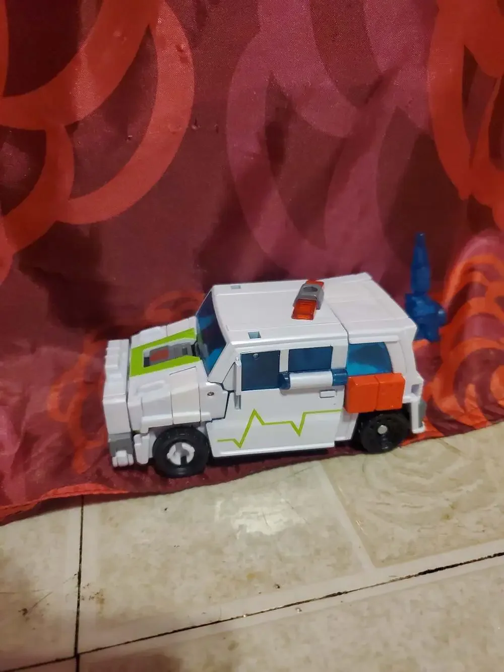 Transformers Legacy Evolution Autobot Medix Action Figure